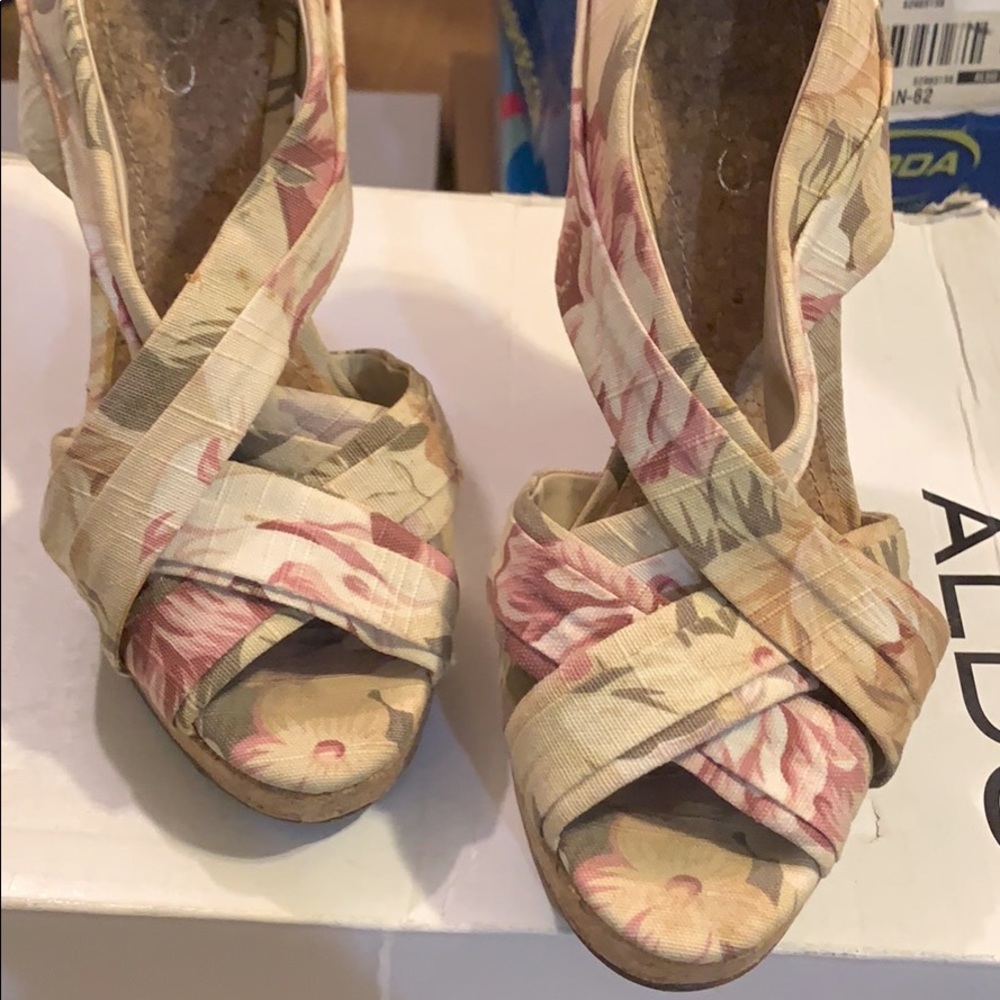 Aldo wedges